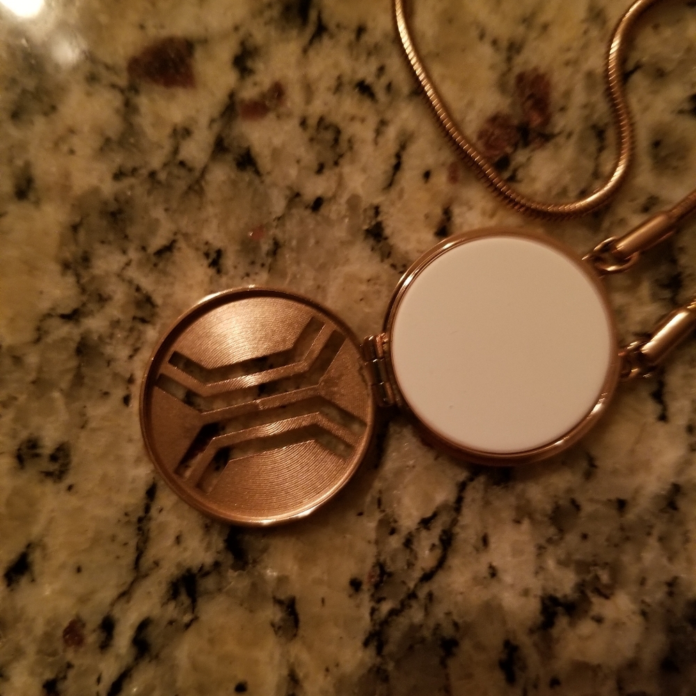 Necklace Diffuser - image 4